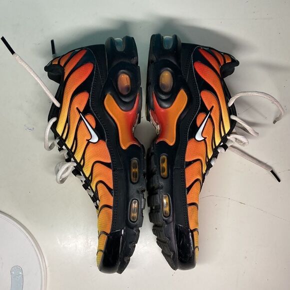 Nike Air Max Plus “Tiger” Orange Sneakers 852630-040 US Mens Size 8 / 41 EU